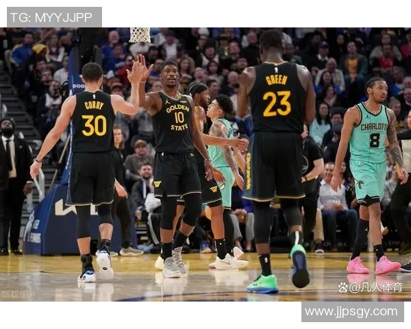 勇士与黄蜂激战回顾2月27日精彩瞬间录像重温