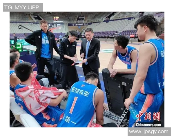 南京同曦挑战上海大鲨鱼展开激烈对决期待精彩篮球盛宴 南京同曦挑战上海大鲨鱼展开激烈对决期待精彩篮球盛宴